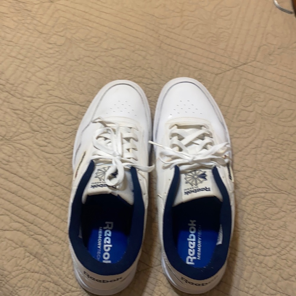 Men’s Reebok memory tech trainer tennis shoes
